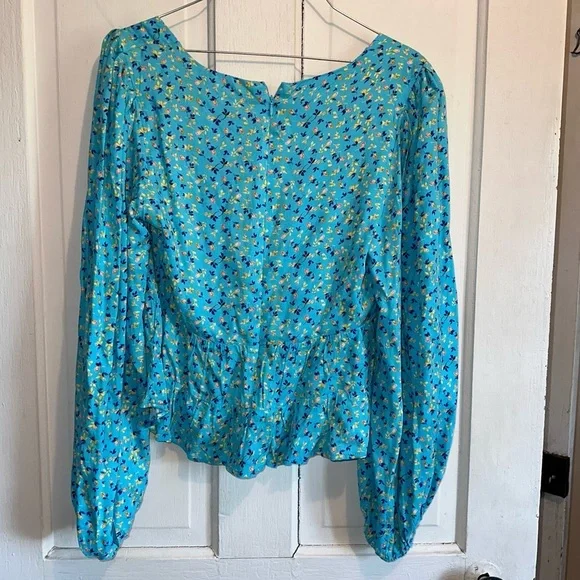 AFRM x Nordstrom Blue Floral Ruched Balloon Sleeve Crop Top Size Medium - Picture 3 of 5